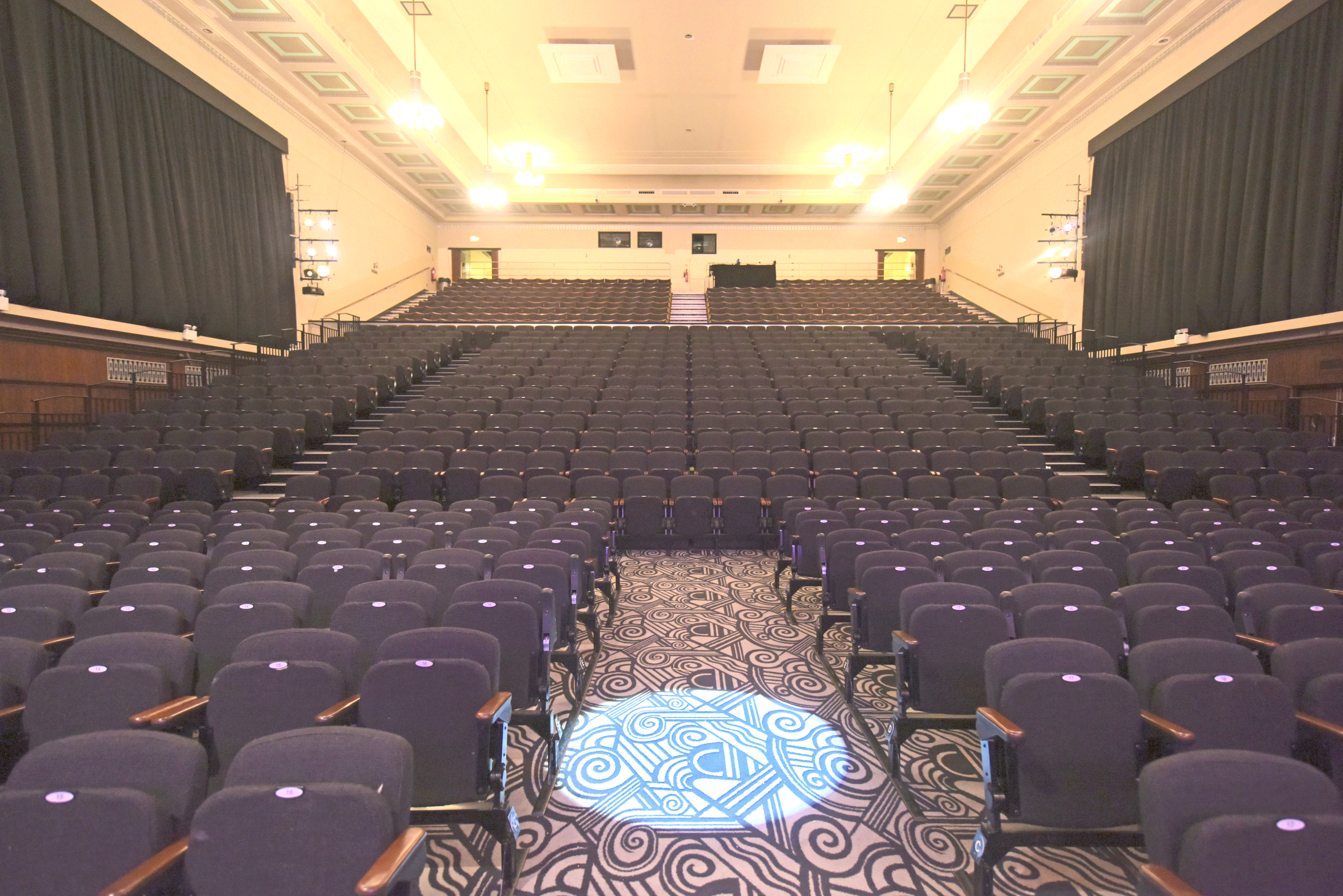 Tunbridge_Wells_Assembly_Hall.jpg